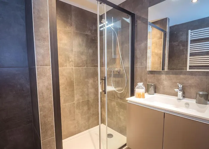 Appartement Moderne Avec Parking Et Wi-fi à - Fr-1-343-220 *