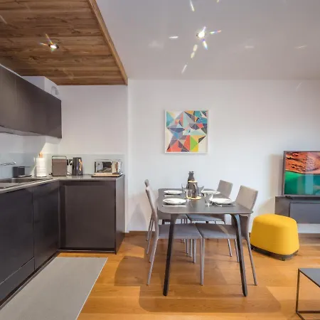 Moderne Avec Balcon Et Parking A - Fr-1-343-220